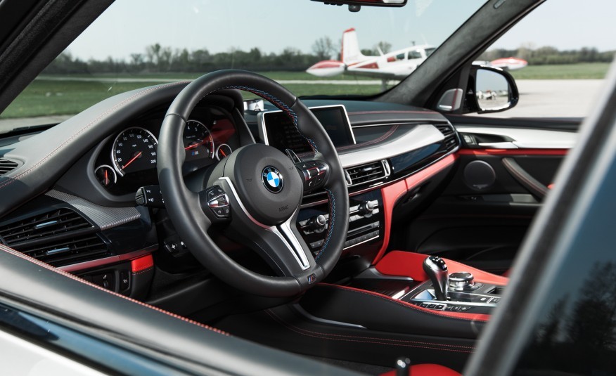 2015-BMW-X5-M-118-876x535
