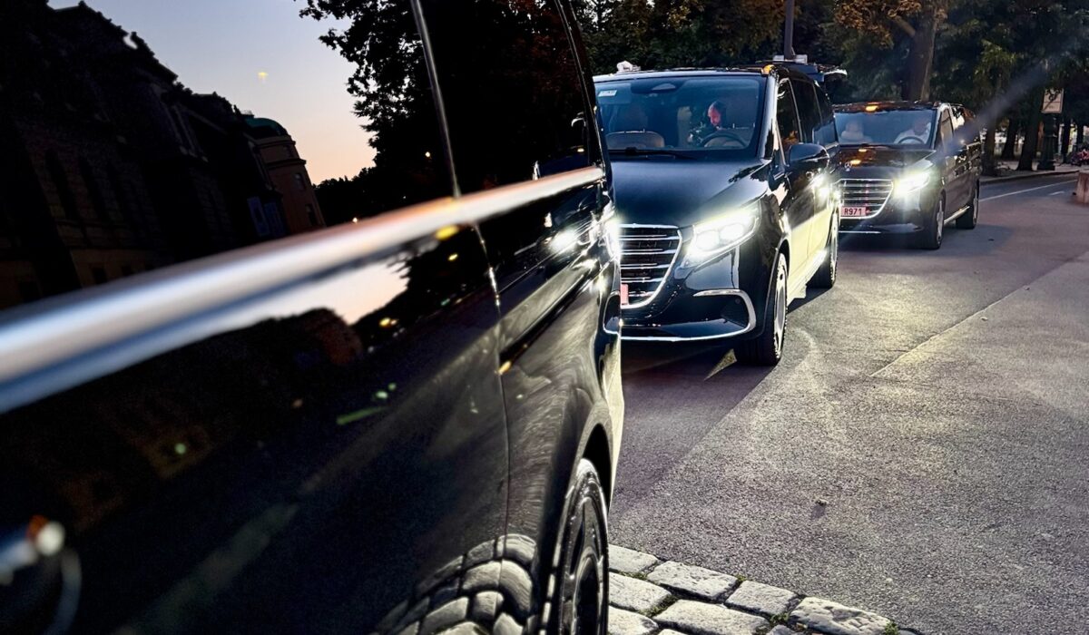 MOTTIFY executive Mercedes-Benz vehicles for VIP transportation logistics and corporate chauffeur services in Prague